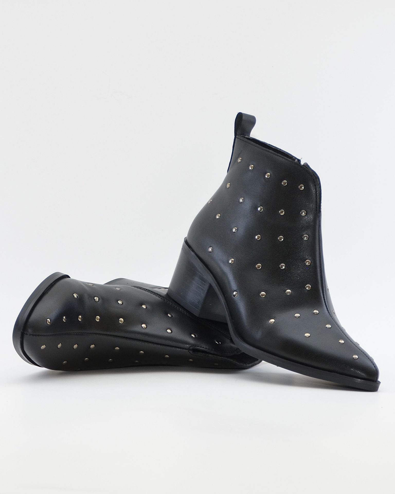 BOTIN MUJER TACON ANCHO COLOR NEGRO TACHAS KAOLA 3049