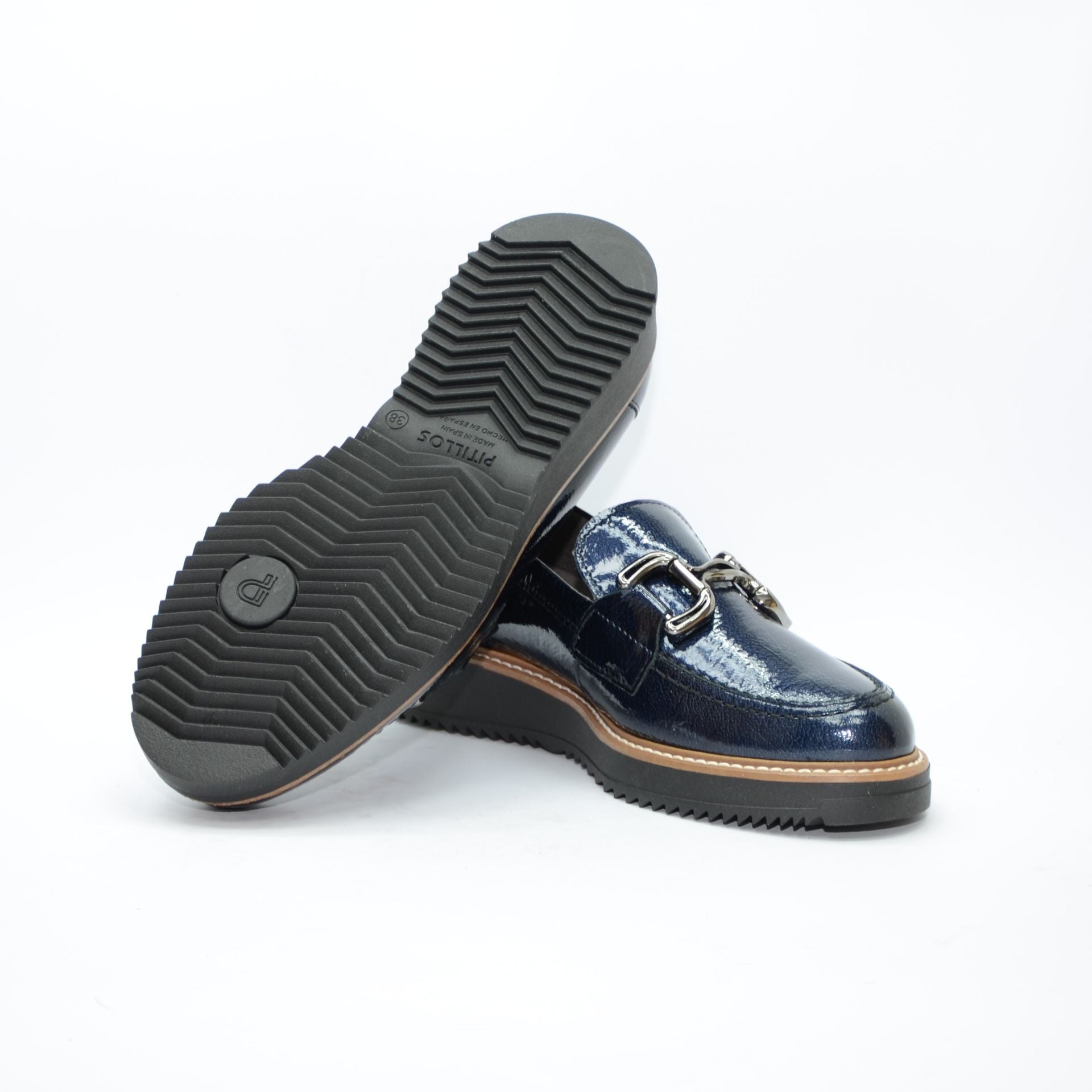 MOCASIN PLANO CHAROL MARINO PISO BAJO 10760