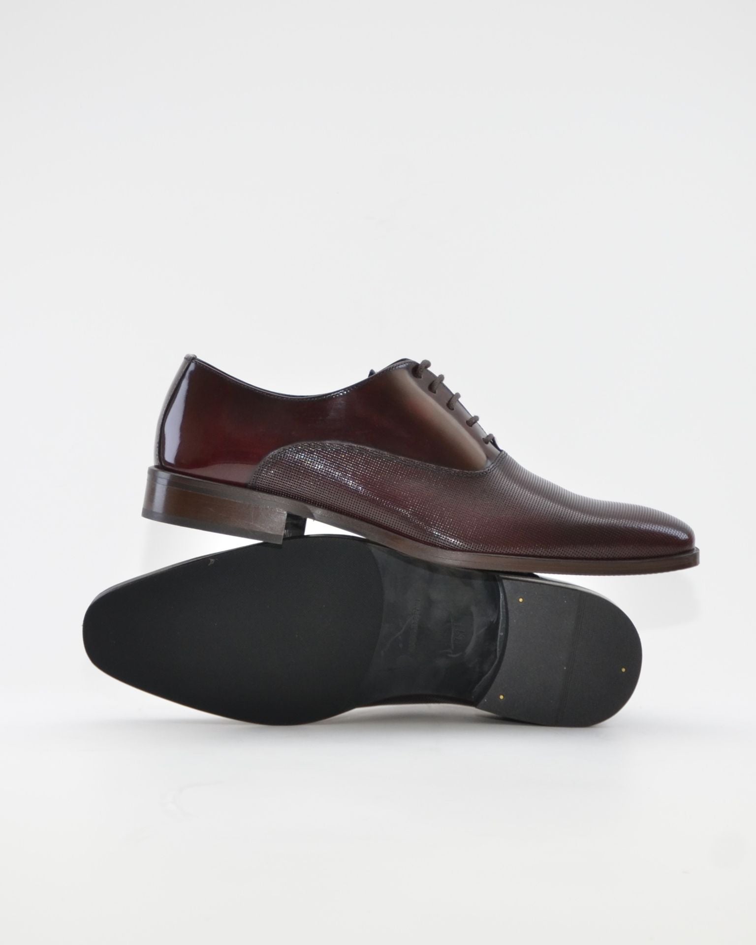 ZAPATO HOMBRE OXFORD FLORENTIC BURDEOS MICROPERFORADO