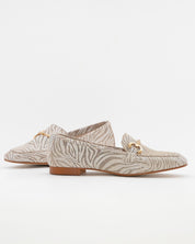 ZAPATO MOCASIN MUJER PLANO ESTAMPADO METALIZADO PLATINO CAYETANO 17200
