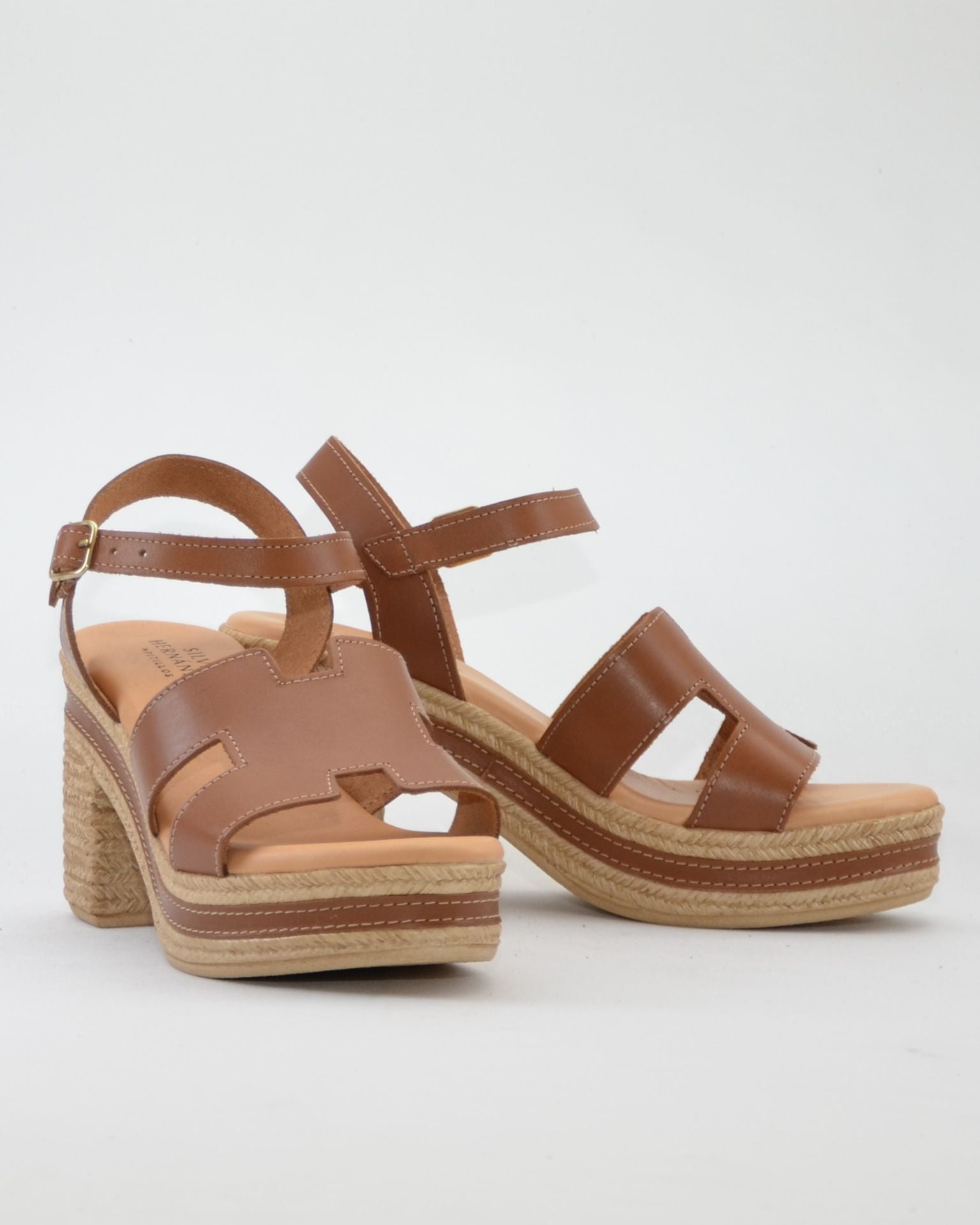 SANDALIA MUJER TACON Y PLATAFORMA COLOR CUERO PITILLOS 30211