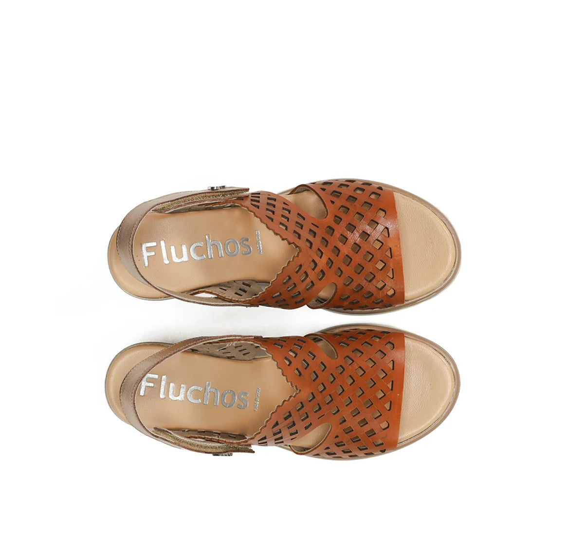 SANDALIA MUJER FLUCHOS COLOR CUERO CON TIRA TRASERA METALIZADA SMASH F1972