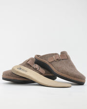 ZAPATILLAS DE CASA HOMBRE CON HEBILLA SALVI 41L-000 ELFO TABACO