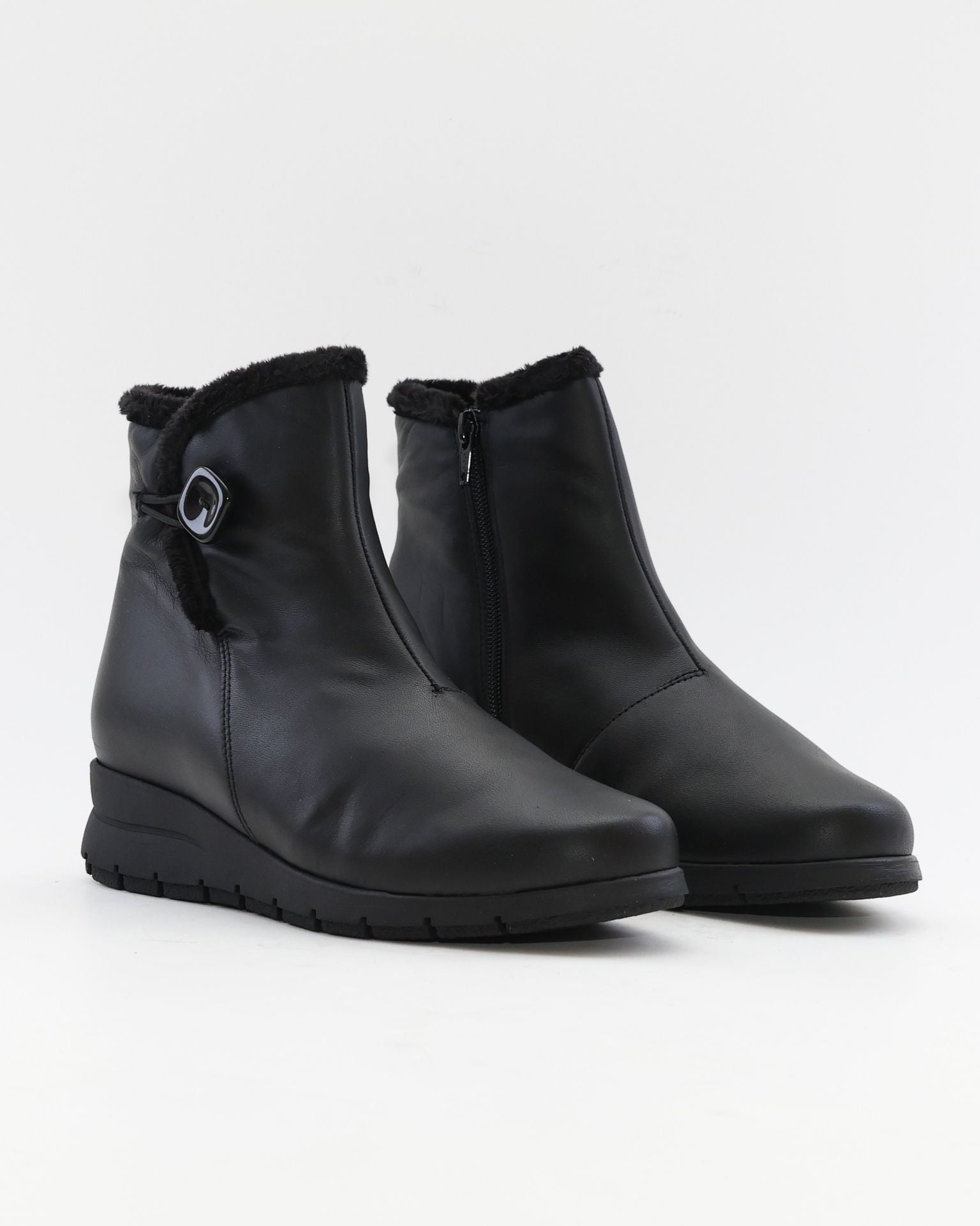 BOTINES DE MUJER CON CUÑA BAJA Y CREMALLERA COLOR NEGRO VALERIAS 2812
