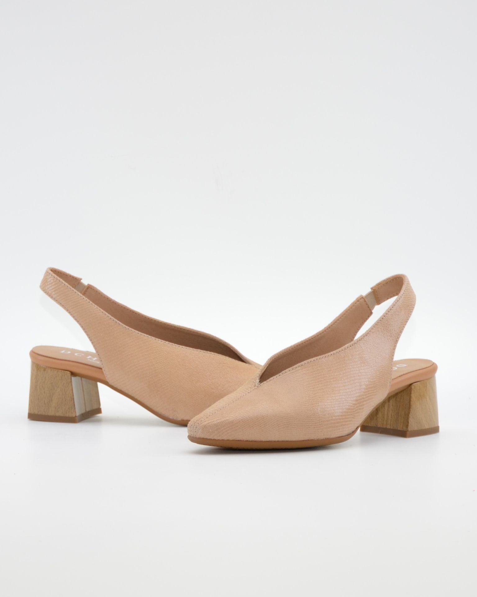 ZAPATO DESTALONADO CON TACON MEDIO ANCHO ESPECIAL COLOR BEIGE