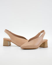 ZAPATO DESTALONADO CON TACON MEDIO ANCHO ESPECIAL COLOR BEIGE