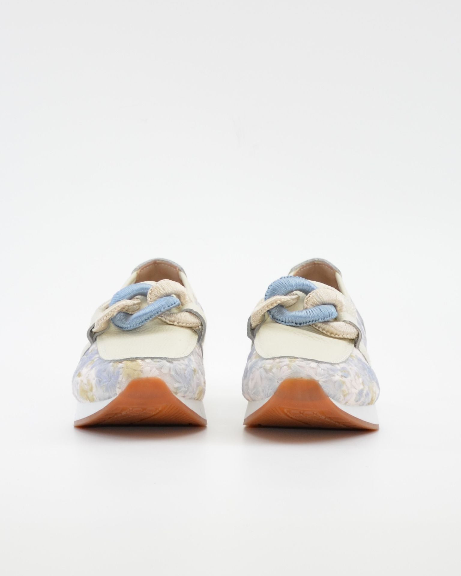 MOCASIN DEPORTIVO MUJER COLOR HIELO BORDADO FLORES THE HAPPY MONK VANITY 011