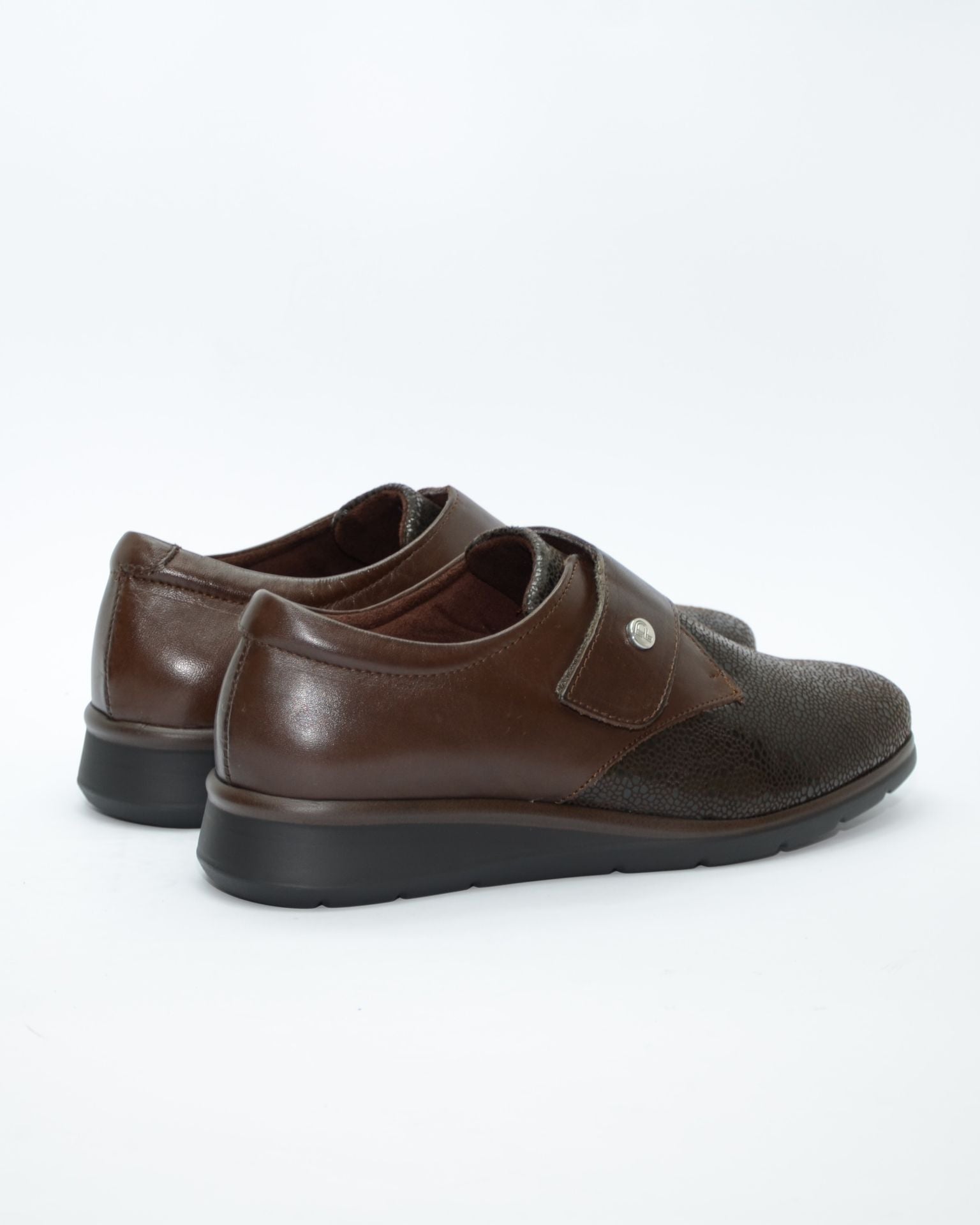ZAPATO VELCRO ANCHO ESPECIAL MARRON 10710