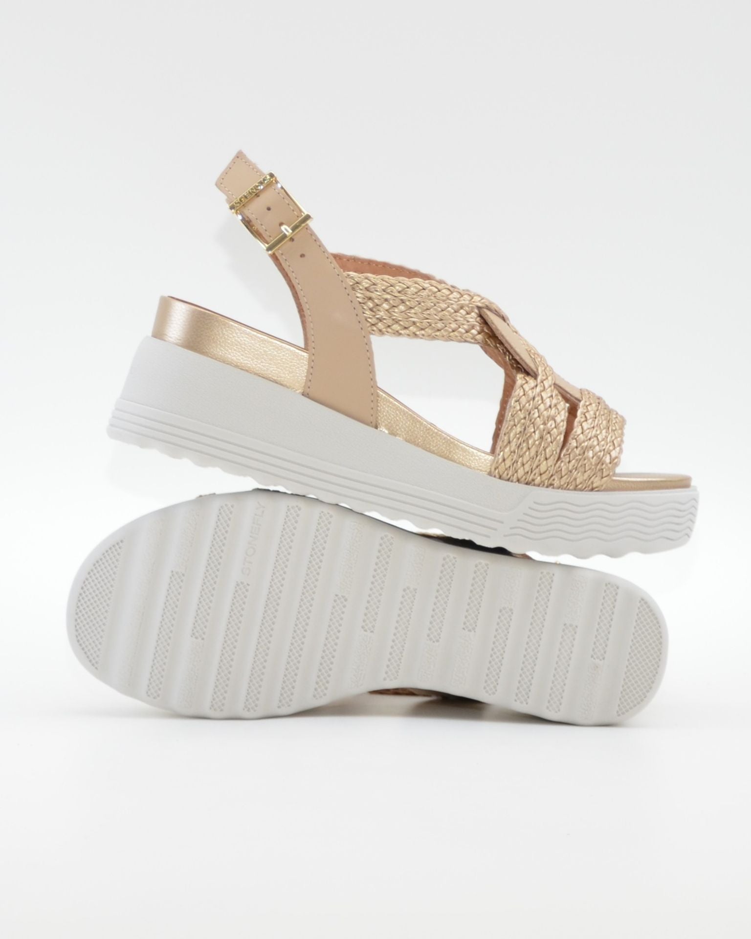 SANDALIA PLANA MUJER STONEFLY TRENZADA ORO Y BEIGE