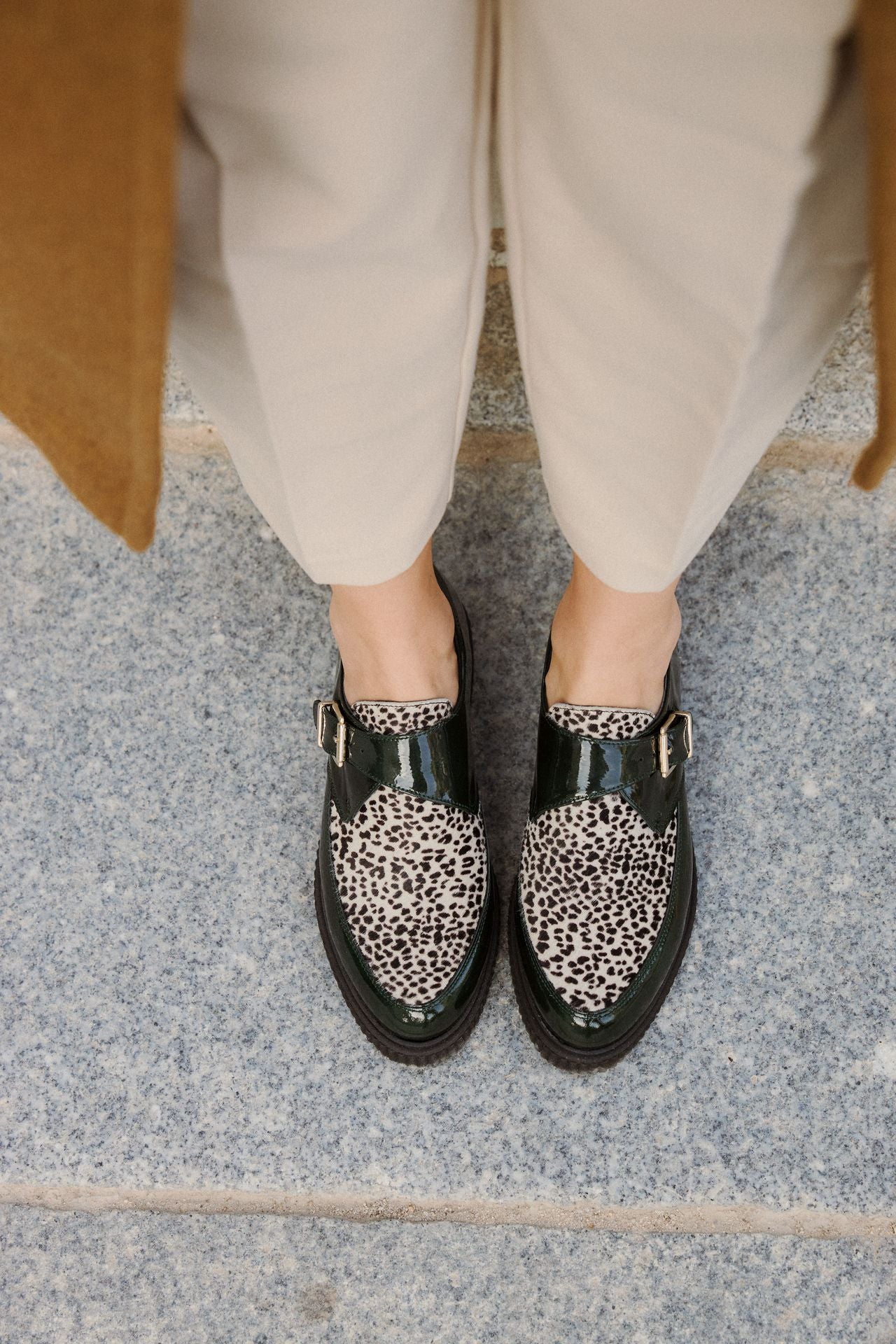 ZAPATO MUJER HEBILLA CHAROL VERDE ANIMAL PRINT LACOMBA CROSSANDRA
