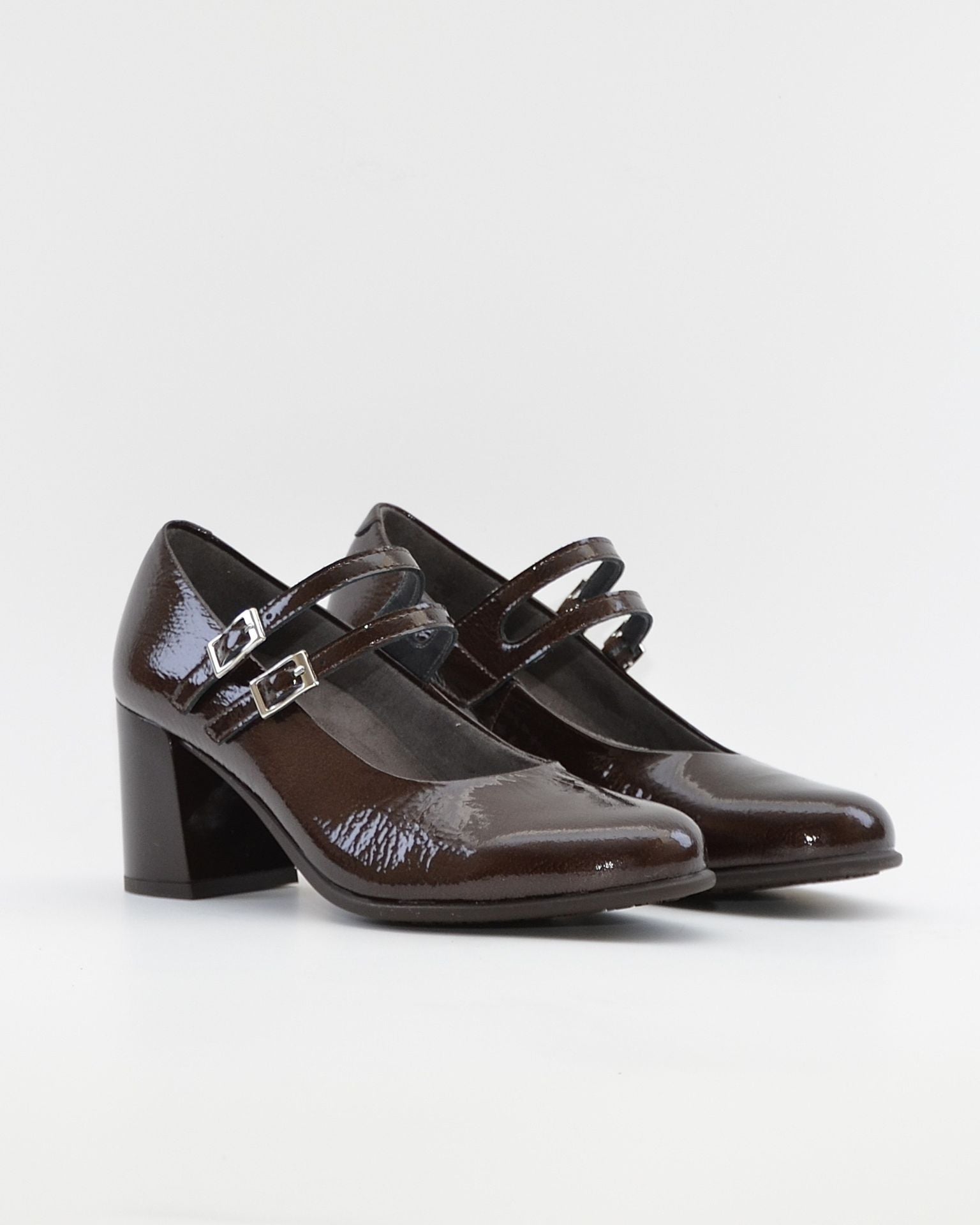 ZAPATO SALON MUJER CON PULSERA CHAROL MARRÓN CHOCOLATE PITILLOS 11651