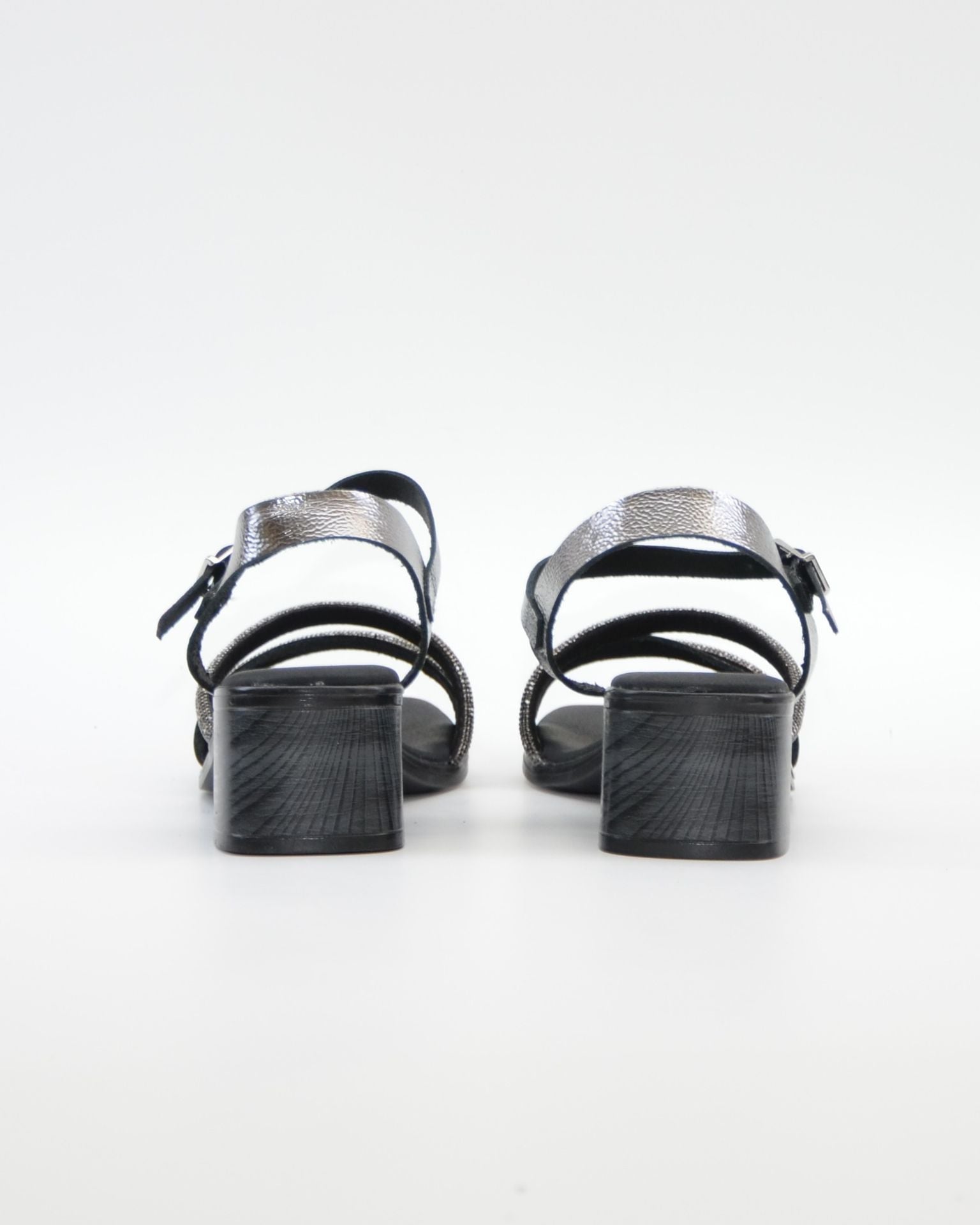 SANDALIA MUJER COLOR ACERO TACON PLANTA DE GEL OH MY SANDALS 5905
