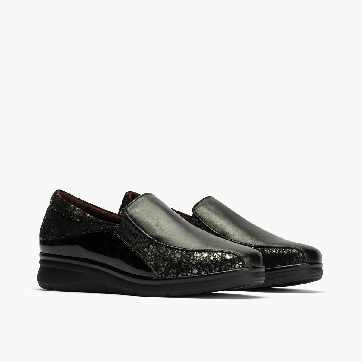 MOCASIN ANCHO ESPECIAL NEGRO 10702