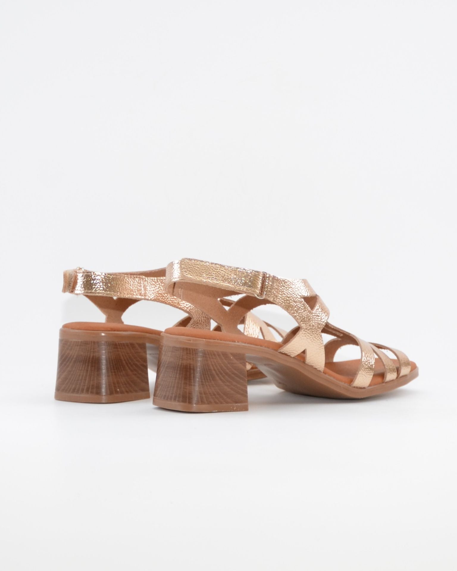 SANDALIA MUJER PLATINO TACON BAJO PLANTA DE GEL OH MY SANDALS 5992 CAVA