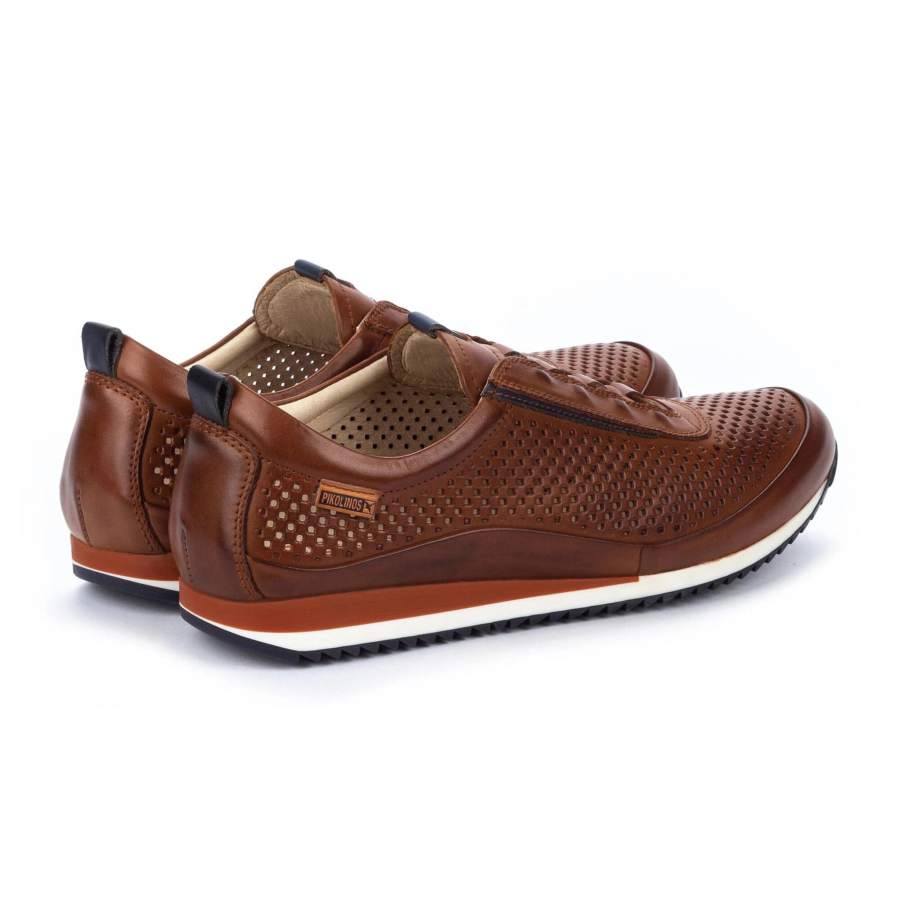 ZAPATO HOMBRE CALADO CON ELÁSTICOS COLOR CUERO PIKOLINOS M2A-6252