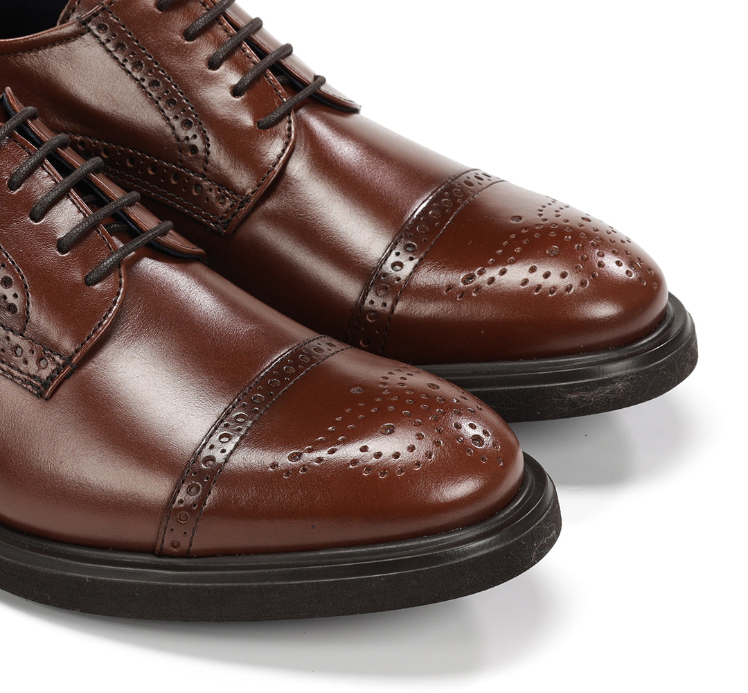 ZAPATO PICADO CORDON CUERO F0629 BELGAS CASTAÑO