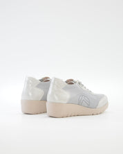 ZAPATO DE CORTE DEPORTIVO MUJER CON CUÑA Y CORDON ELASTICO TREINTAS L4569 PLATA