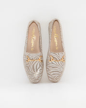 ZAPATO MOCASIN MUJER PLANO ESTAMPADO METALIZADO PLATINO CAYETANO 17200