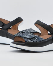 SANDALIA PLANTILLA EXTRAIBLE MUJER TRES VELCROS ANCHO ESPECIAL COLOR NEGRO PIE SANTO 260422