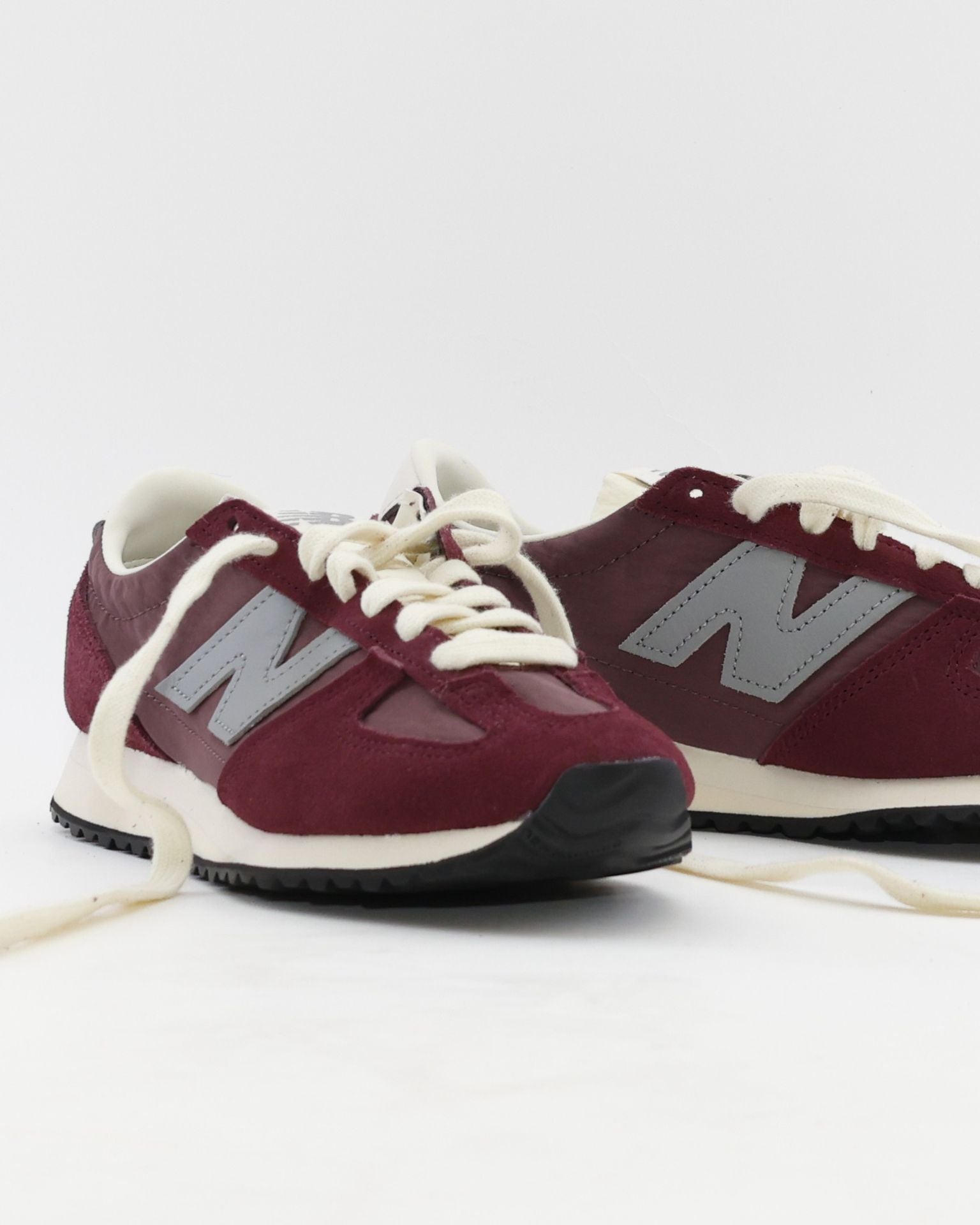 SNEAKERS NEW BALANCE U471 7PS ZAPATILLAS MUJER COLOR BURDEOS
