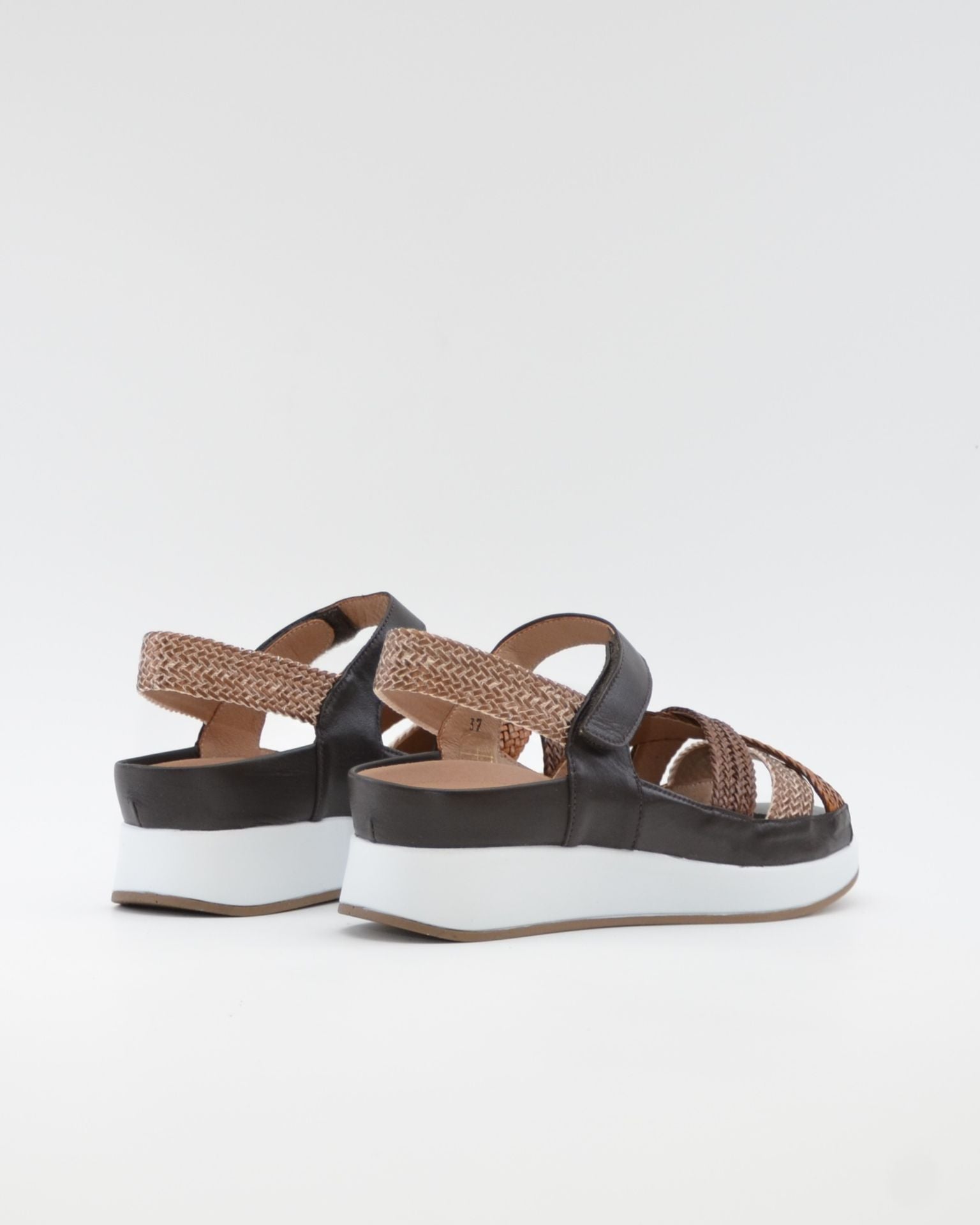 SANDALIA TRENZADA PLANTILLA EXTRAIBLE MUJER  ANCHO ESPECIAL COLOR MULTI CAOBA PIE SANTO 260425