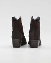 BOTIN MUJER COWBOY SERRAJE MARRÓN CHOCOLATE CON BORDADO CARMELA 164390
