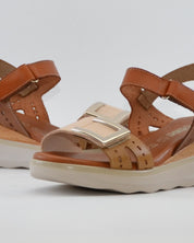 SANDALIA MUJER CUÑA PLANTA DE GEL COMBI BEIGE KAKY CUERO JORDANA 4630