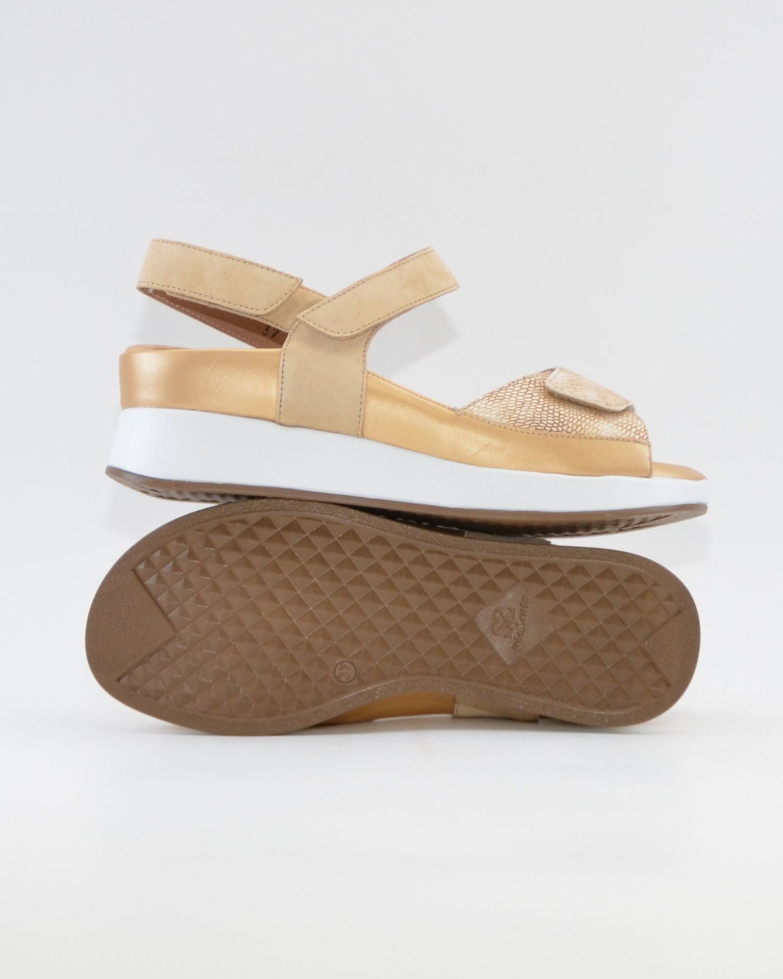 SANDALIA PLANTILLA EXTRAIBLE MUJER TRES VELCROS ANCHO ESPECIAL COLOR SAND PIE SANTO 260422