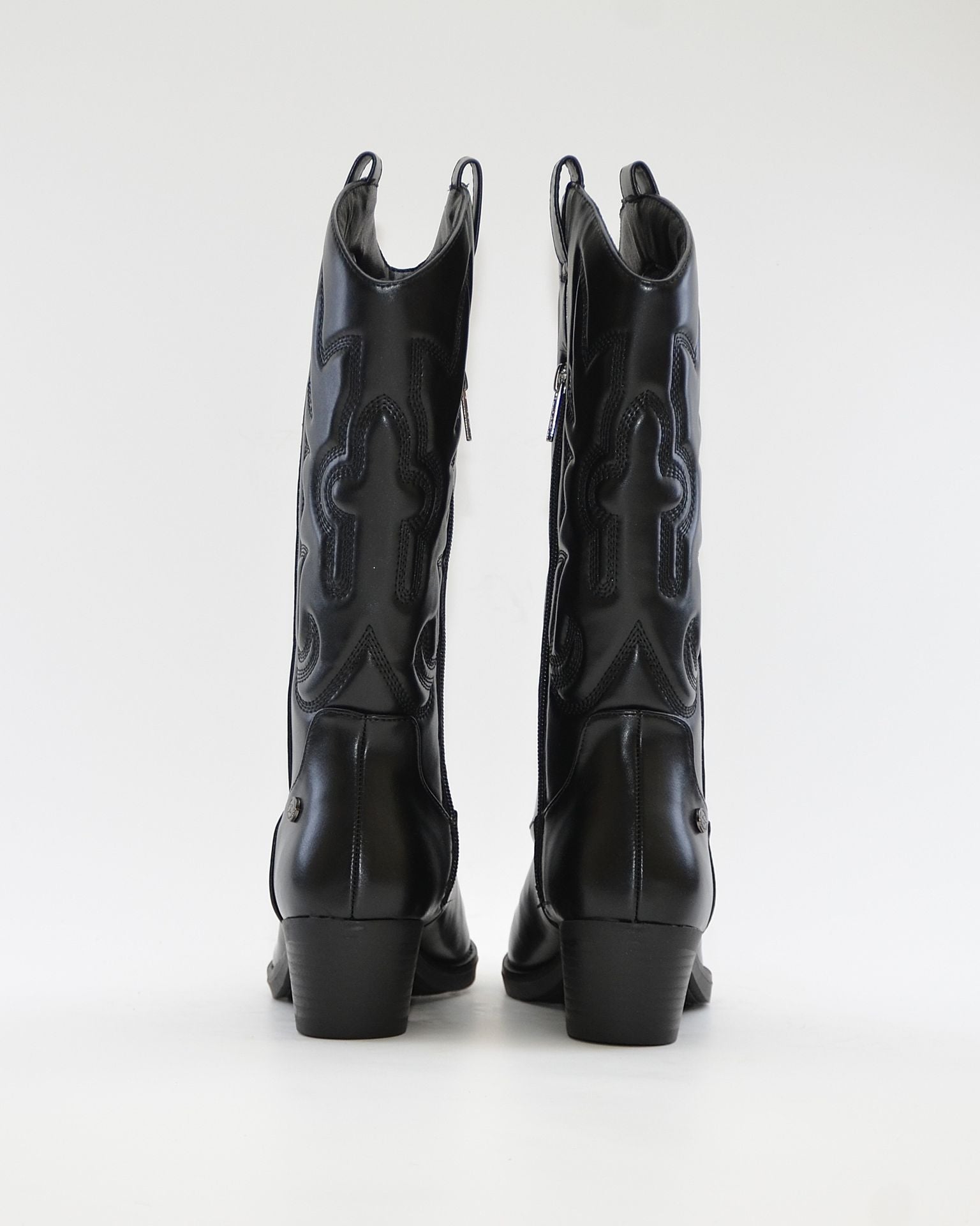 BOTA COWBOY COLOR NEGRO CON CREMALLERA  XTI 143119