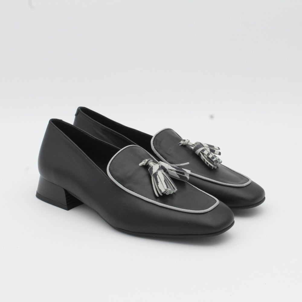 MOCASIN BORLAS NEGRO ANIMAL PRINT 12402
