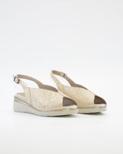 SANDALIA CUÑA BAJA MUJER ANCHO ESPECIAL PITILLOS 11044 ORO
