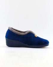 ZAPATILLA MUJER CERRADA CON CUÑA COLOR AZUL MARINO J.ORTEGA 1840