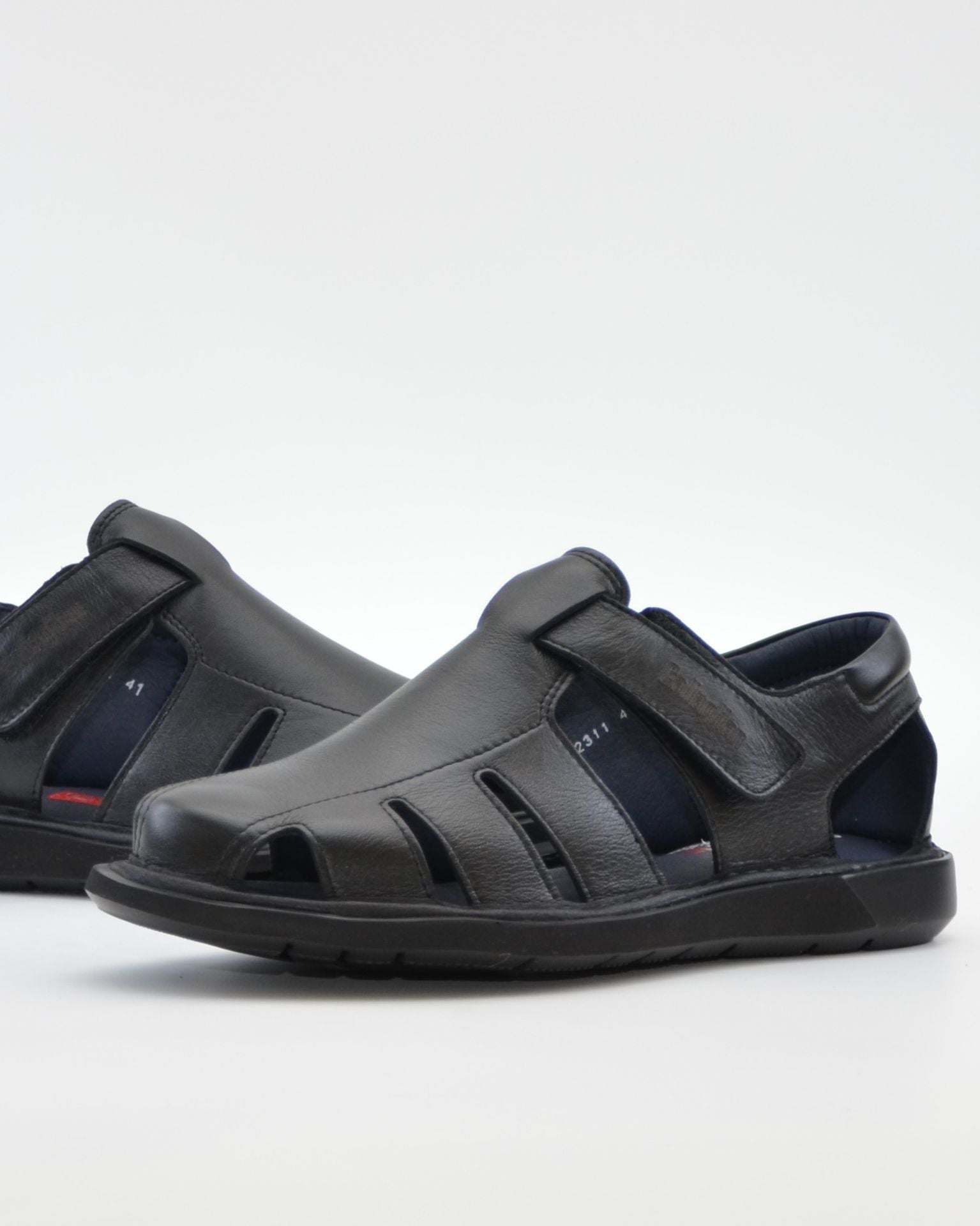 SANDALIA HOMBRE VELCRO COLOR NEGRO SUELA EXTRALIGHT CALLAGHAN 92311