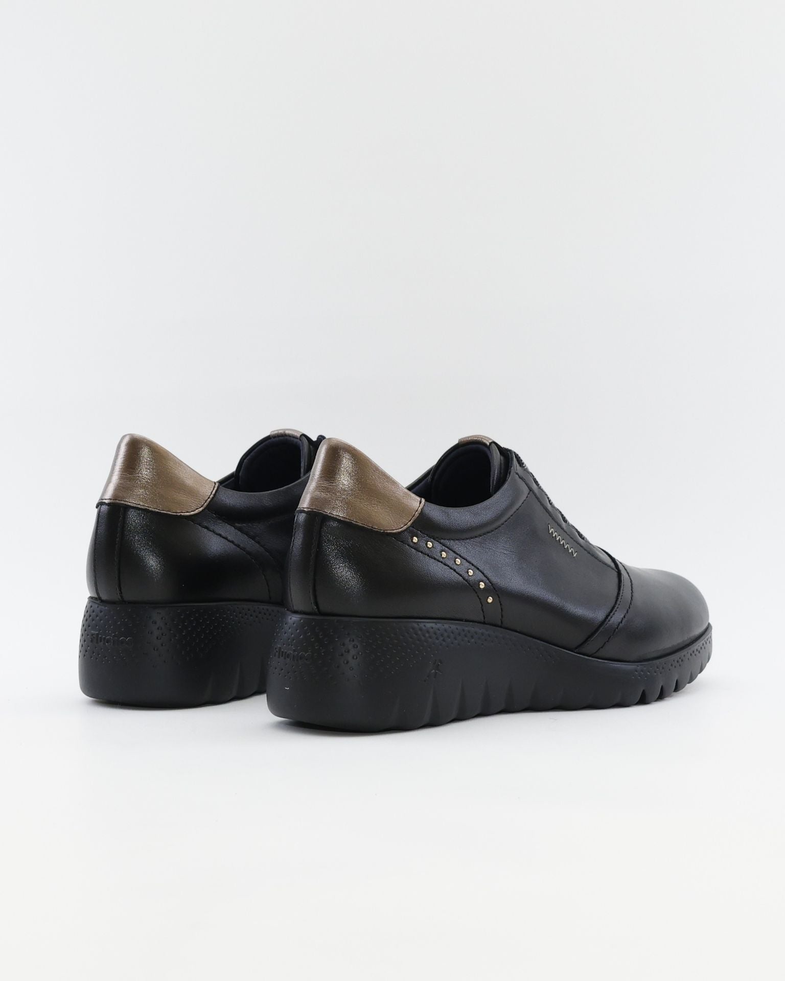 ZAPATO DE CORTE DEPORTIVO CUÑA MUJER ELÁSTICOS FLUCHOS LIVE F2096 NEGRO