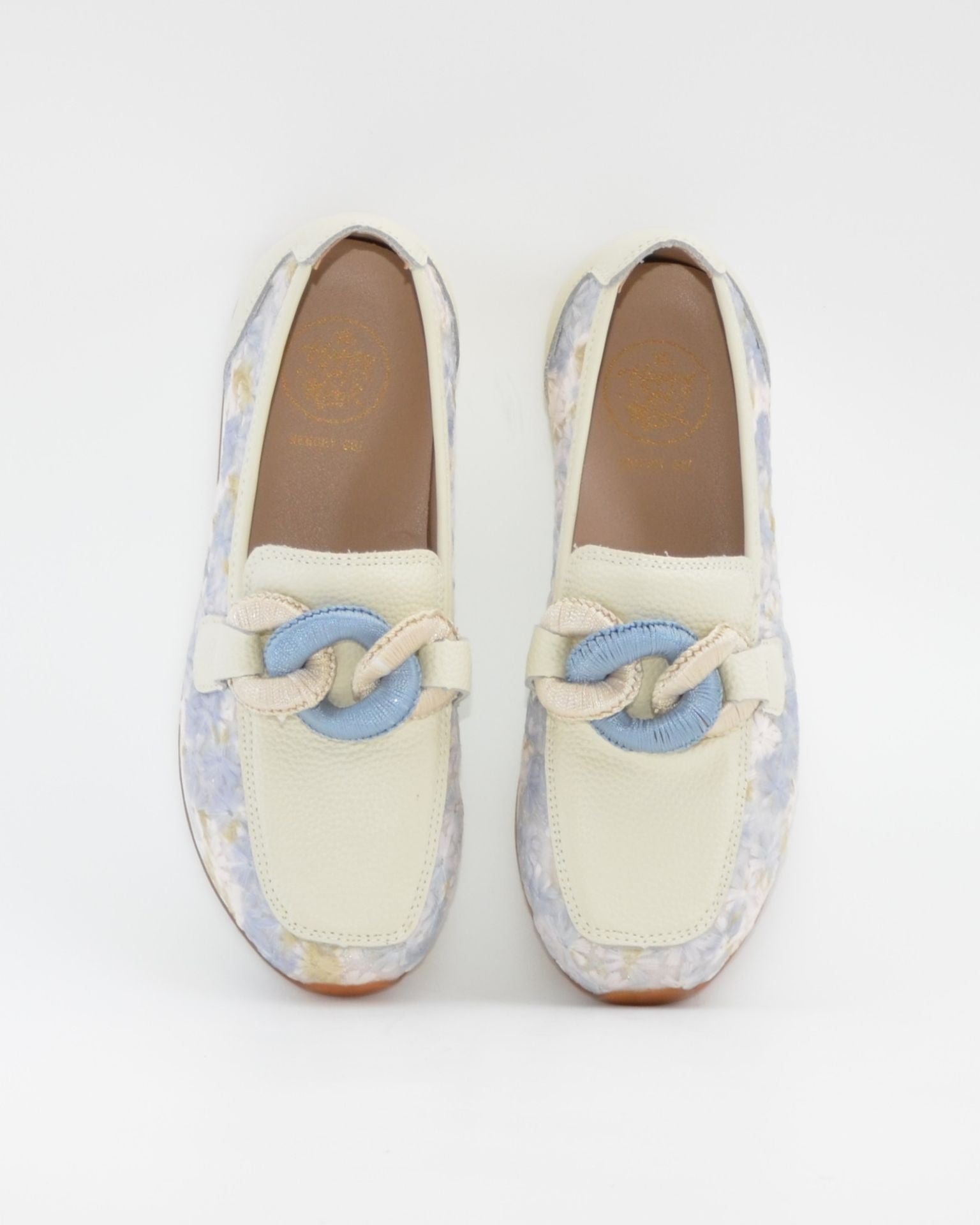 MOCASIN DEPORTIVO MUJER COLOR HIELO BORDADO FLORES THE HAPPY MONK VANITY 011