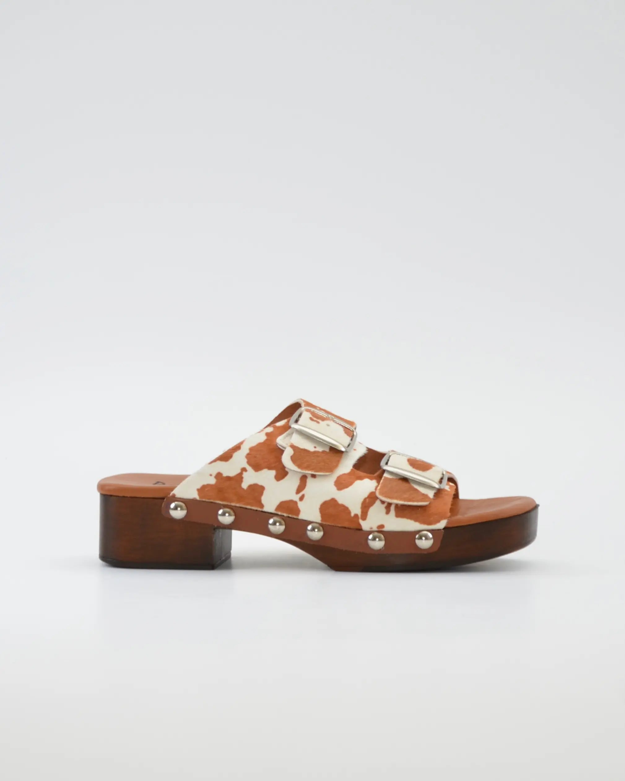 ZUECO MUJER DOS HEBILLAS ANIMAL PRINT PATRICIA MILLER 6716 VACA CUERO