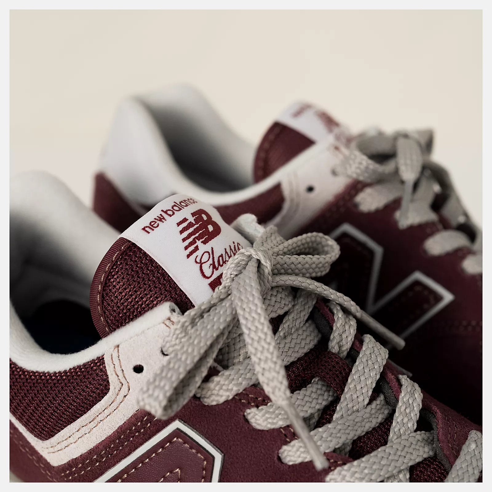 SNEAKERS HOMBRE NEW BALANCE ML574EVM BURDEOS