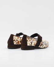 MERCEDITAS MUJER ANIMAL PRINT PONY ANTE MARRON CHOCOLATE CON CORREA Y HEBILLA LACOMBA PRALINE