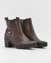 BOTIN MUJER MARRÓN TACON ANCHO FLUCHOS NYDIA F1798