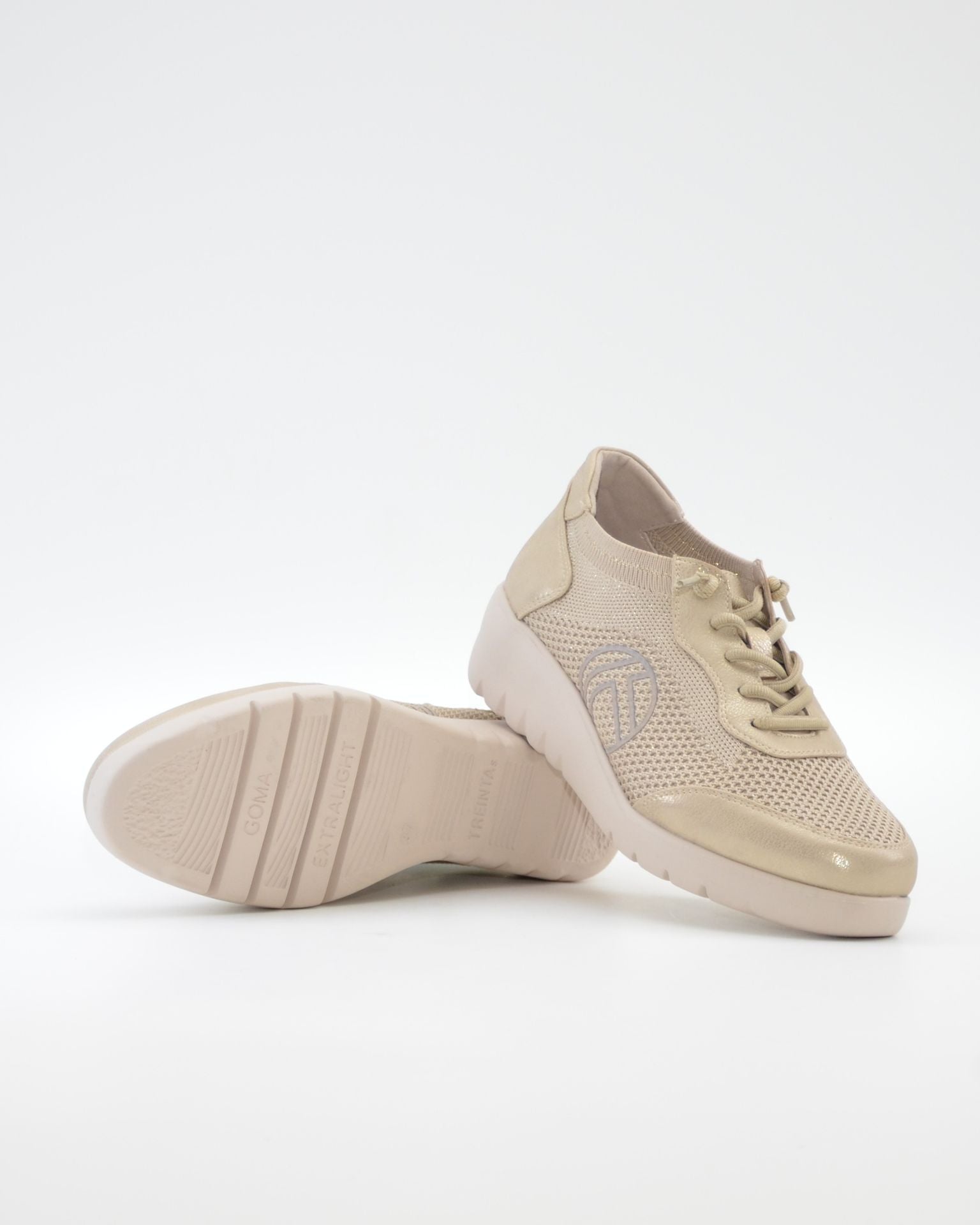 ZAPATO DE CORTE DEPORTIVO MUJER CON CUÑA Y CORDON ELASTICO TREINTAS L4569 BEIGE