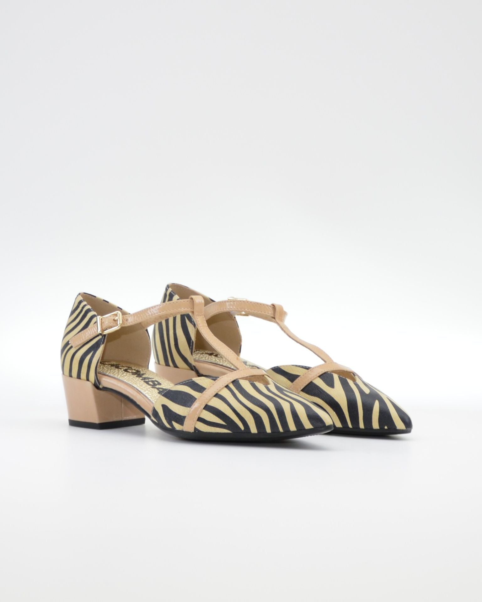 ZAPATO MUJER ABIERTO EN EL LATERAL PIEL ANIMAL PRINT CEBRA LACOMBA GERANIUM