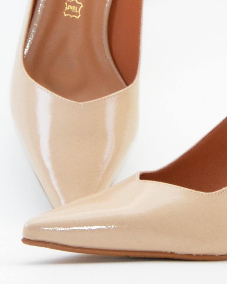 ZAPATO SALON DESTALONADO TACON CUADRADO COLOR BEIGE DANIELA V. 2315CD SAHARA