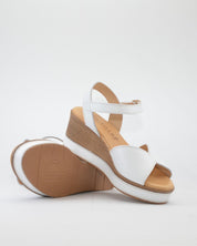 SANDALIA CUÑA BLANCA PARA MUJER CON PLANTA ACOLCHADA PITILLOS 11280