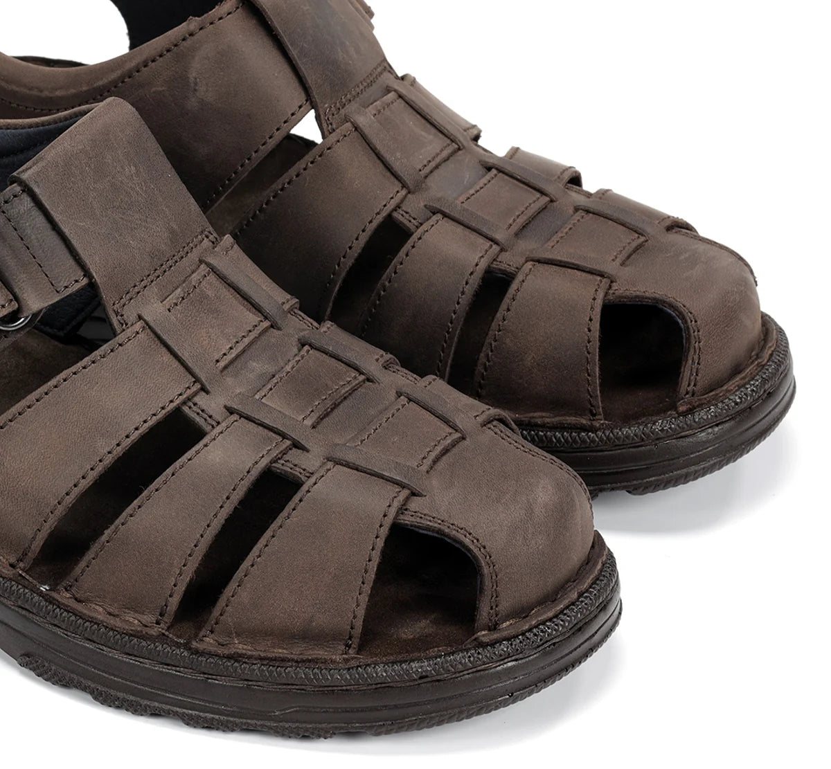 SANDALIA HOMBRE CERRADA COLOR MARRON CIERRE DE VELCRO FLUCHOS AZORES F2198