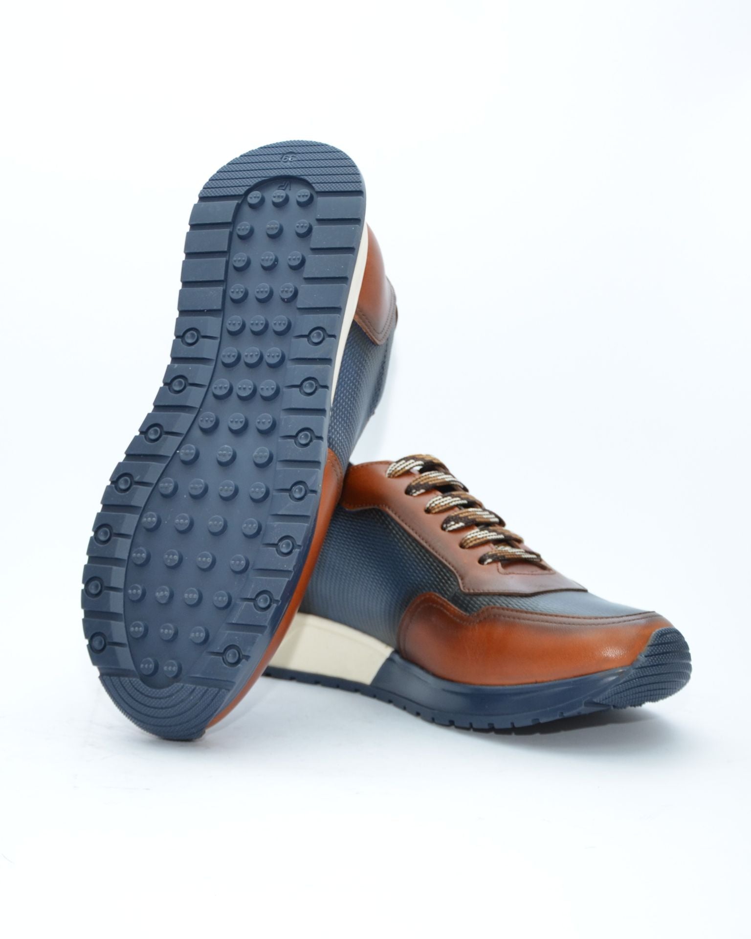 DEPORTIVO HOMBRE COMBINADO CUERO MARINO
