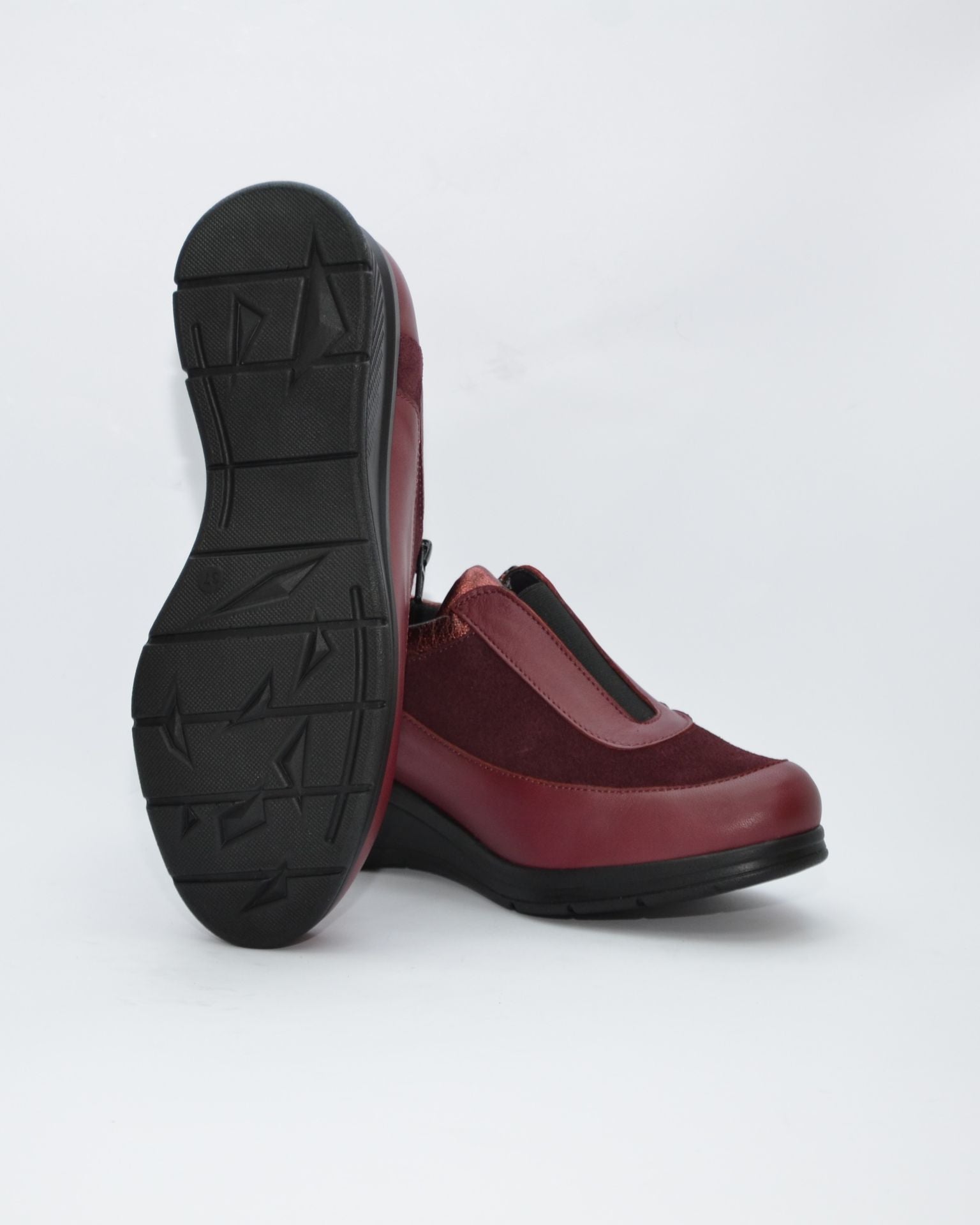 ZAPATO MUJER CUÑA BURDEOS ELÁSTICO Y CREMALLERA 8099 CONFORT CLASS