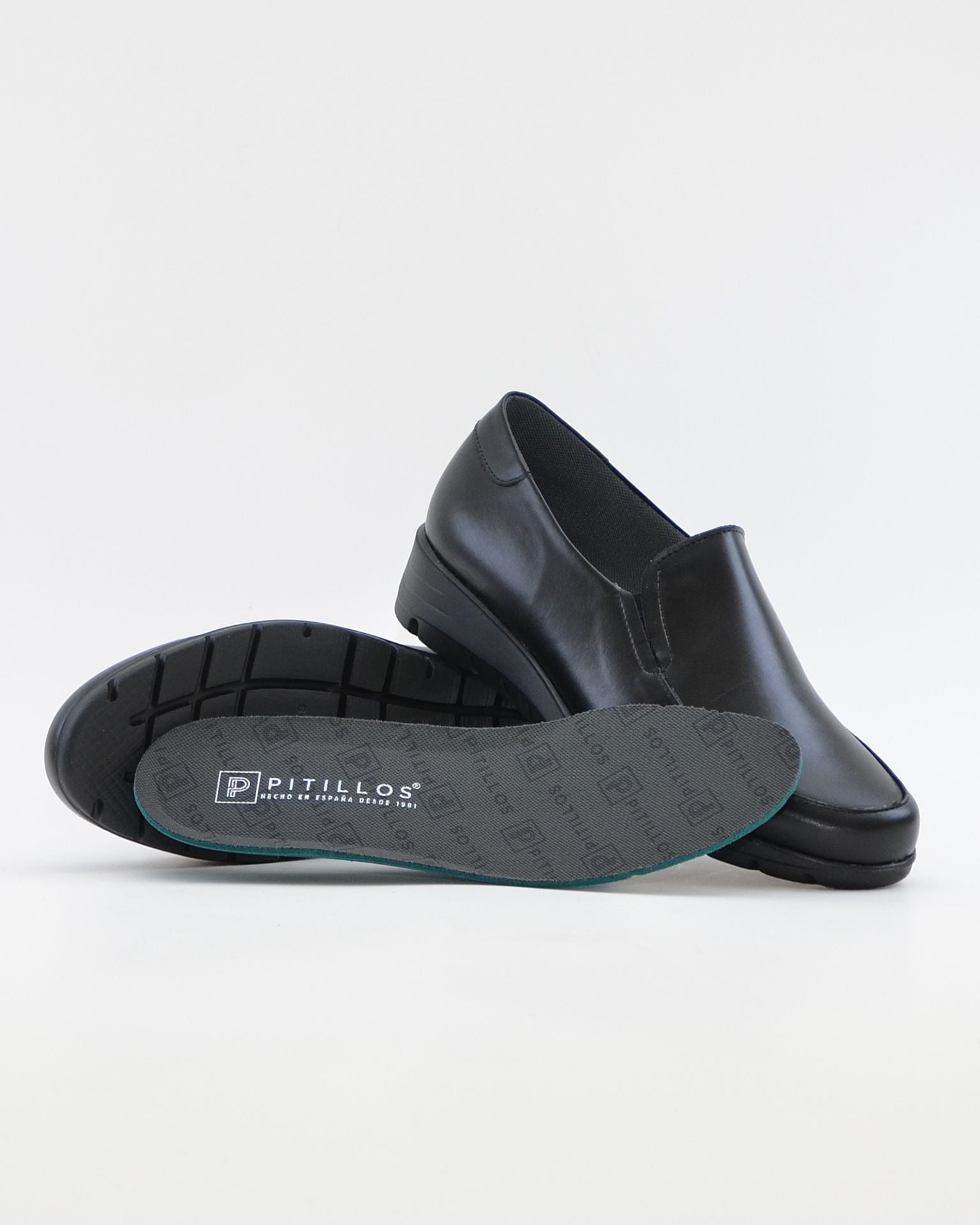 ZAPATO MOCASIN MUJER NEGRO PLANTILLA EXTRAIBLE PITILLOS 107