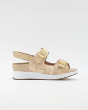 SANDALIA DOS HEBILLAS PLANTILLA EXTRAIBLE MUJER CIERRE TRES VELCROS ANCHO ESPECIAL COLOR BEIGE PIE SANTO 260427