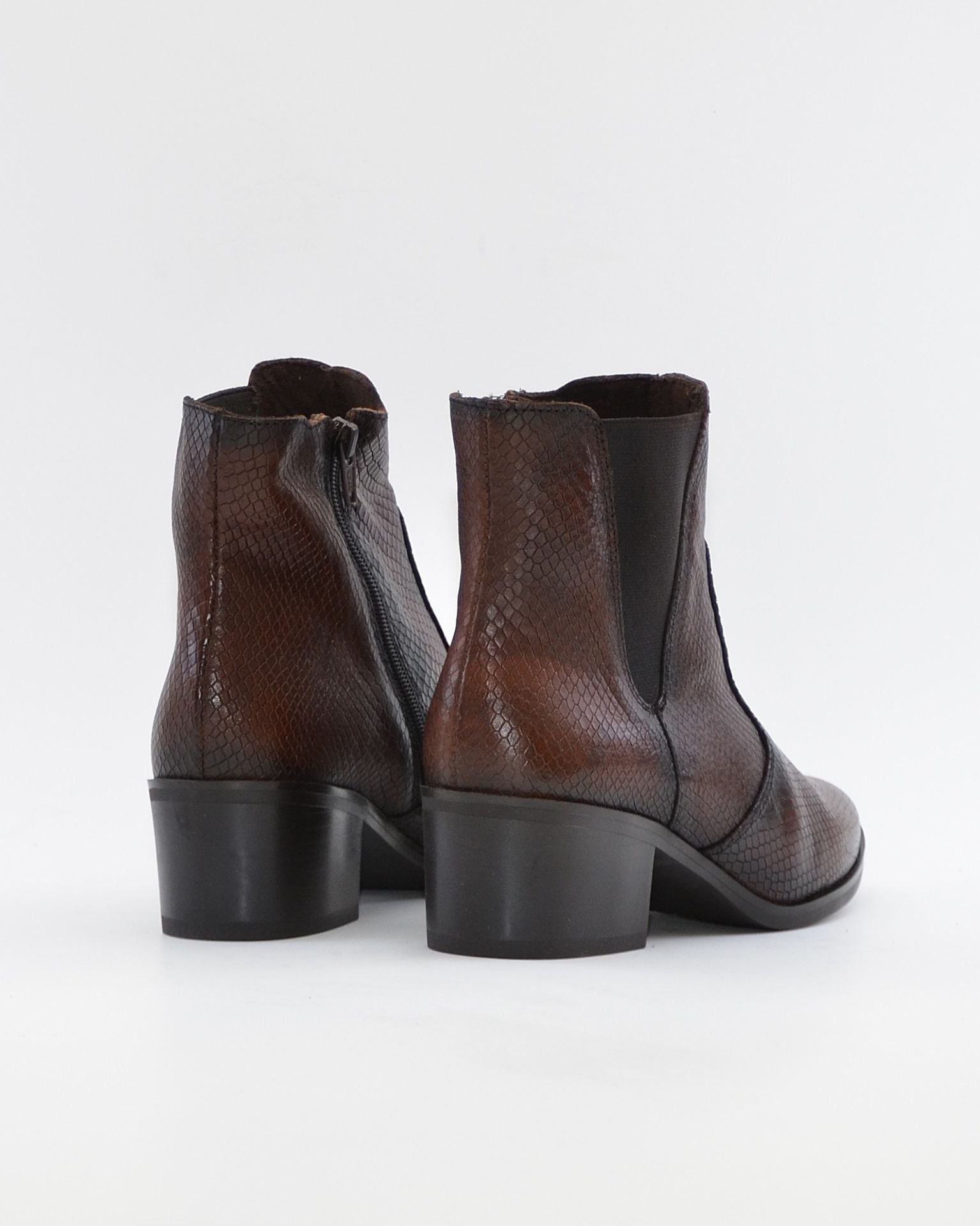 BOTIN MUJER TACON ANCHO EFECTO SERPIENTE PIEL MARRON KAOLA 3055