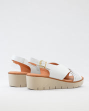 SANDALIA CUÑA BAJA CRUZADA BLANCA KAOLA 2451